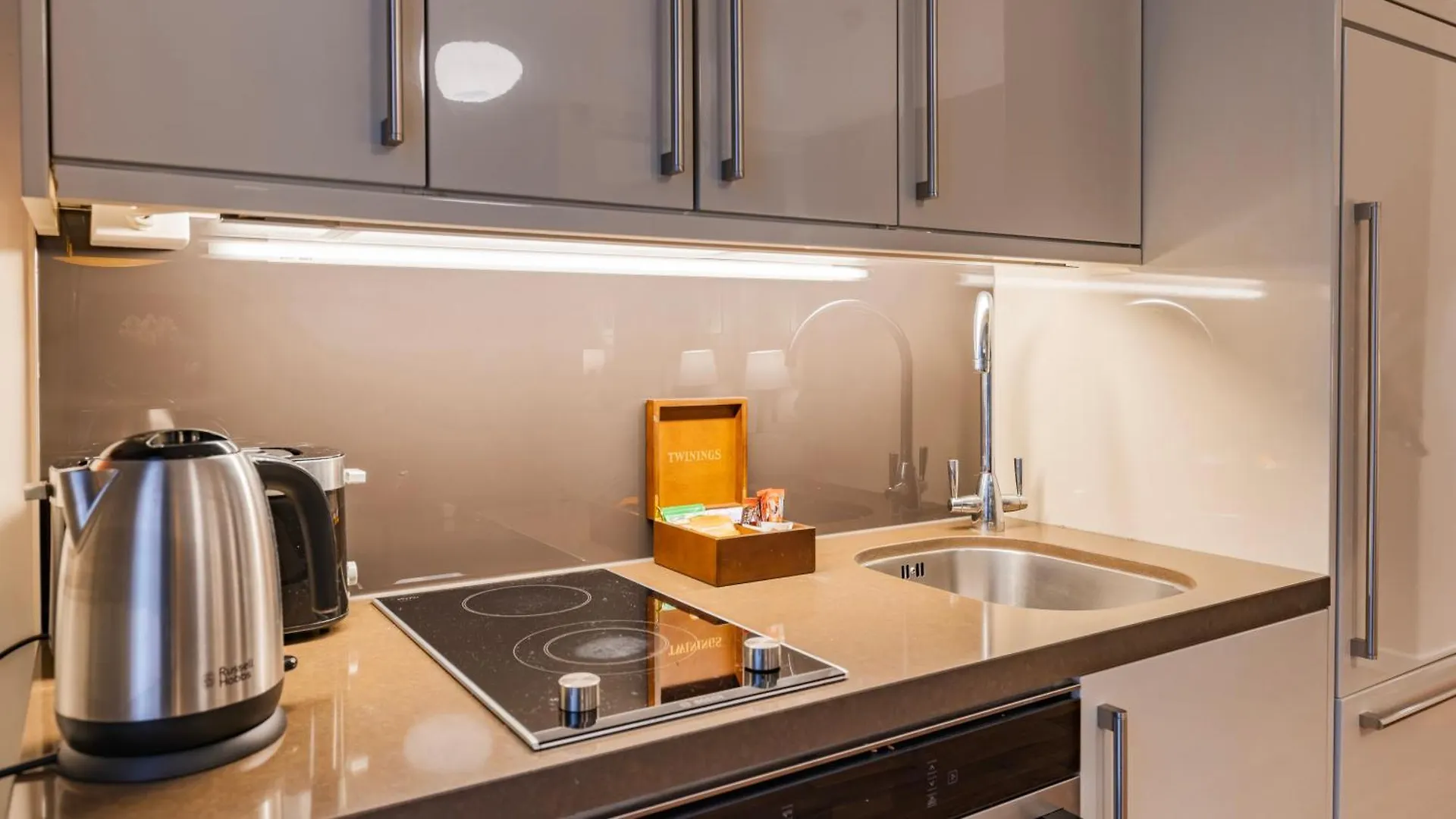 Monument Serviced Apartments By Lovelystay Londra
